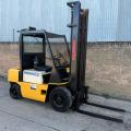Komatsu 2.5t diesel