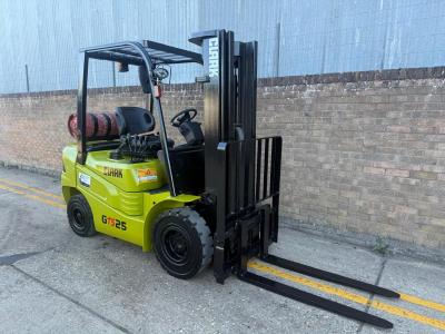 Clark 2.5t gas