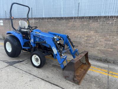 New Holland TC27D 4x4