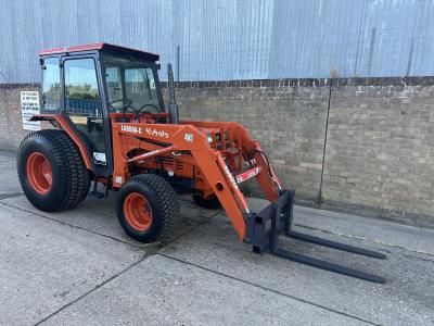Kubota L3250 loader