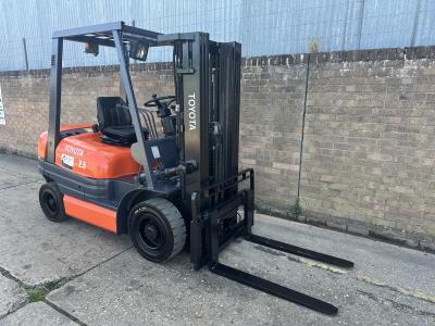 Toyota 2.5t diesel