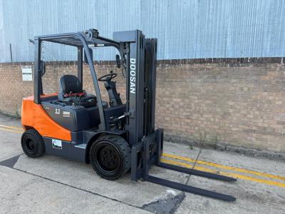 Doosan 3.3t diesel