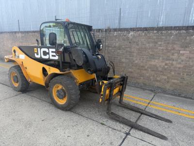 JCB 520-40