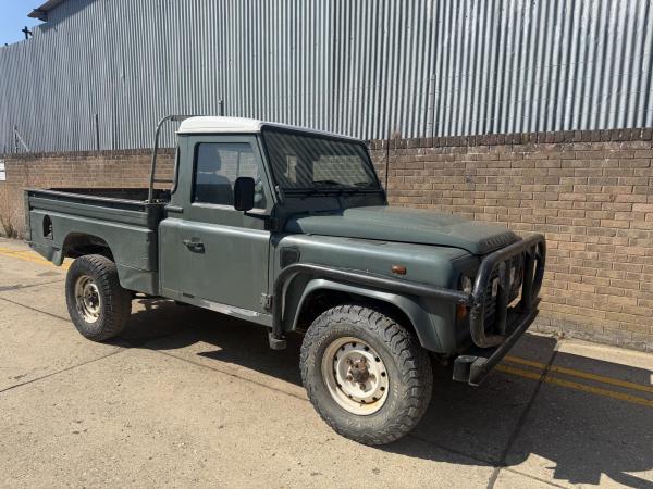 Land Rover Defender 110