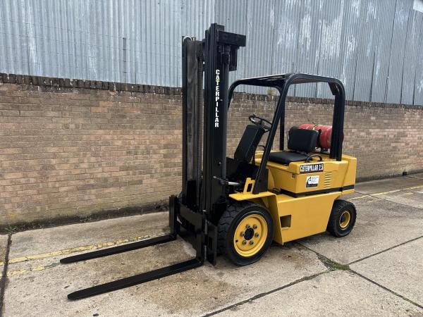Caterpillar 2ton gas
