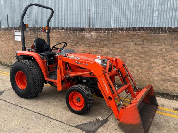Kubota STV32
