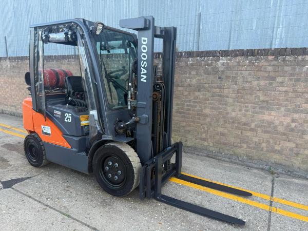 Doosan 2.5t gas