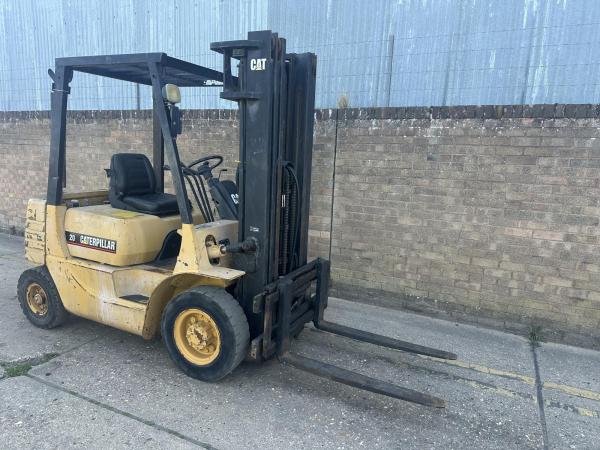 Caterpillar 2ton diesel
