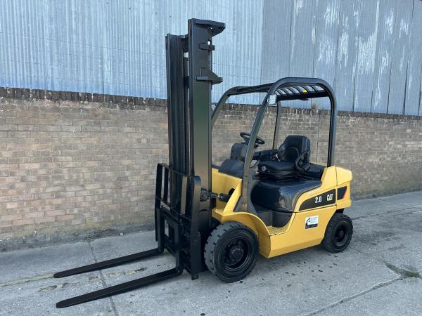 Caterpillar 2ton diesel