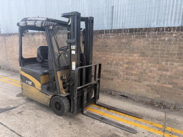 Caterpillar 1.6t electric