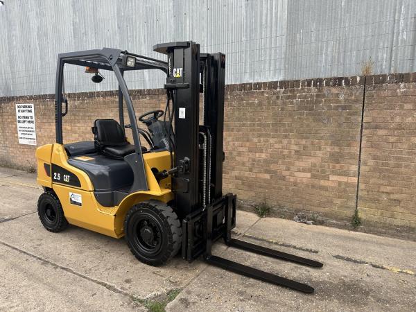 Caterpillar 2.5t diesel
