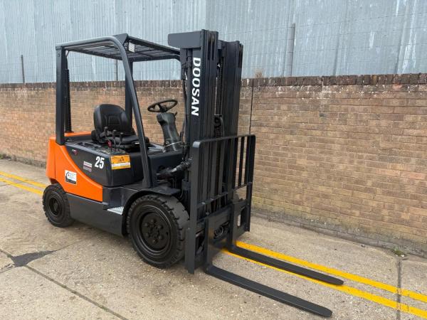 Doosan 2.5t diesel
